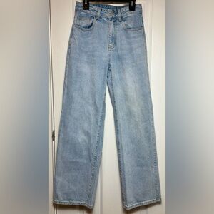 SHEIN Light Blue Straight Leg Jeans